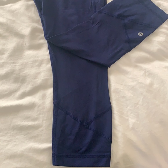 Lululemon crop: cobalt blue - Picture 2 of 3